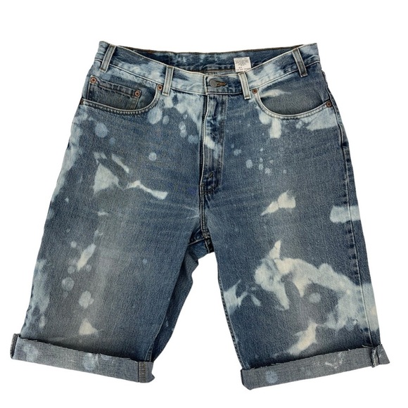 Vintage Y2K Levi’s 550 Cutoff Shorts Bleach Dye Blue Denim 36 Waist - Picture 1 of 7